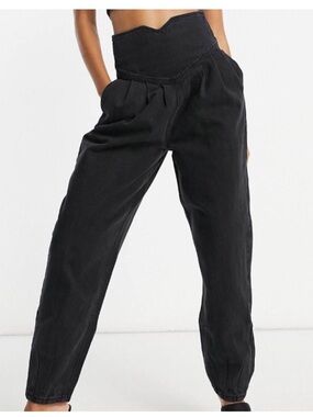 Missguided High Rise Black Pleated Jeans